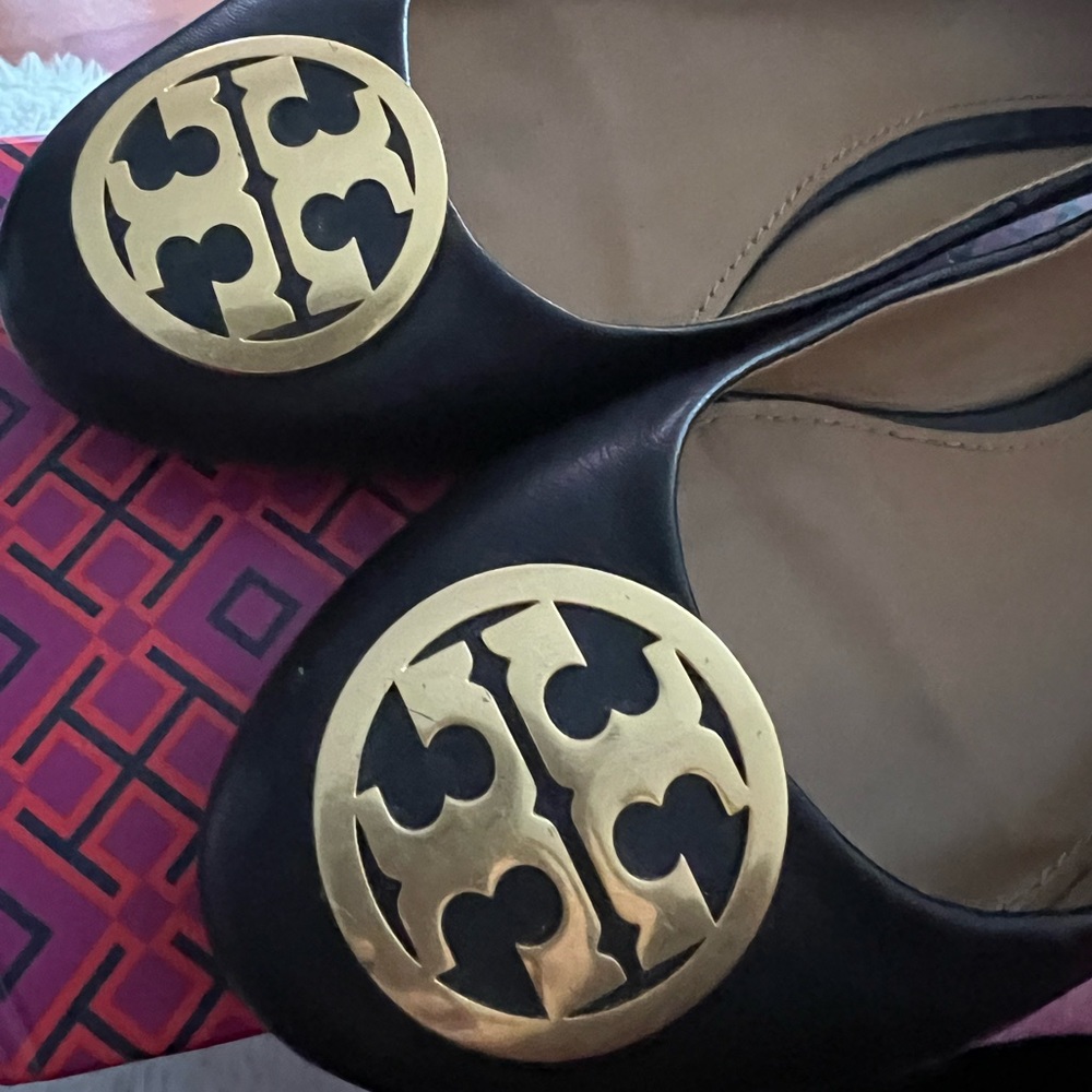Black Tory Burch flats